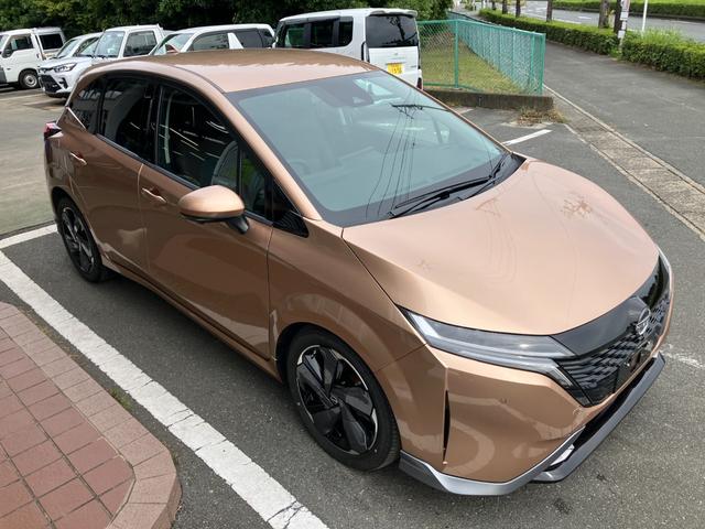 オーラ Ｇ　冠水歴車ナビＴＶバックカメラアラウンドビューモニターＢＴオーディオ対応エマージェンシーブレーキプロパイロットアダプティブクルーズコントロールＥＴＣ２．０ドライブレコーダーワイヤレス充電ＢＯＳＥサウンド（6枚目）