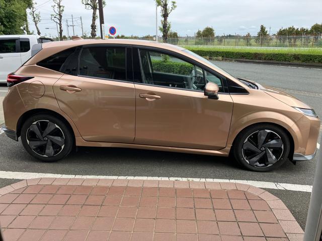 オーラ Ｇ　冠水歴車ナビＴＶバックカメラアラウンドビューモニターＢＴオーディオ対応エマージェンシーブレーキプロパイロットアダプティブクルーズコントロールＥＴＣ２．０ドライブレコーダーワイヤレス充電ＢＯＳＥサウンド（7枚目）