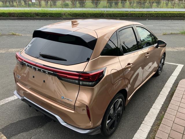 オーラ Ｇ　冠水歴車ナビＴＶバックカメラアラウンドビューモニターＢＴオーディオ対応エマージェンシーブレーキプロパイロットアダプティブクルーズコントロールＥＴＣ２．０ドライブレコーダーワイヤレス充電ＢＯＳＥサウンド（9枚目）