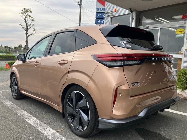 オーラ Ｇ　冠水歴車ナビＴＶバックカメラアラウンドビューモニターＢＴオーディオ対応エマージェンシーブレーキプロパイロットアダプティブクルーズコントロールＥＴＣ２．０ドライブレコーダーワイヤレス充電ＢＯＳＥサウンド（12枚目）