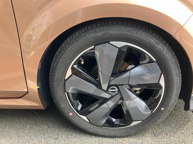 オーラ Ｇ　冠水歴車ナビＴＶバックカメラアラウンドビューモニターＢＴオーディオ対応エマージェンシーブレーキプロパイロットアダプティブクルーズコントロールＥＴＣ２．０ドライブレコーダーワイヤレス充電ＢＯＳＥサウンド（27枚目）