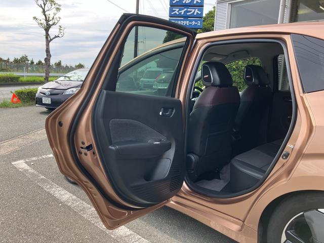 オーラ Ｇ　冠水歴車ナビＴＶバックカメラアラウンドビューモニターＢＴオーディオ対応エマージェンシーブレーキプロパイロットアダプティブクルーズコントロールＥＴＣ２．０ドライブレコーダーワイヤレス充電ＢＯＳＥサウンド（41枚目）