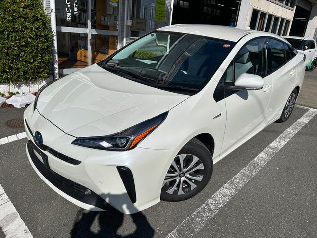 プリウス Ａ　冠水歴車ナビＴＶＢＴ対応バックカメラＥＴＣ２．０セーフティセンスプリクラッシュセーフティーレーダークルコン禁煙車スマートキー２本オートマチックハイビームヘッドアップディスプレイブラインドスポットモニタ（2枚目）