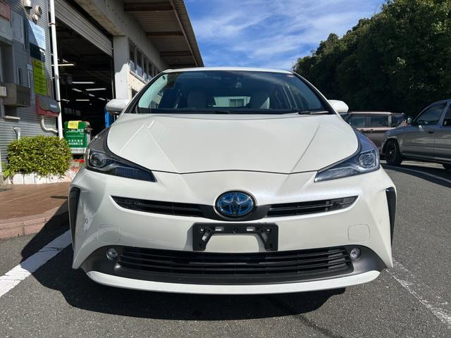 プリウス Ａ　冠水歴車ナビＴＶＢＴ対応バックカメラＥＴＣ２．０セーフティセンスプリクラッシュセーフティーレーダークルコン禁煙車スマートキー２本オートマチックハイビームヘッドアップディスプレイブラインドスポットモニタ（3枚目）