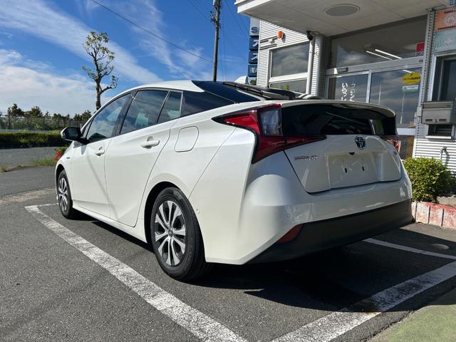 プリウス Ａ　冠水歴車ナビＴＶＢＴ対応バックカメラＥＴＣ２．０セーフティセンスプリクラッシュセーフティーレーダークルコン禁煙車スマートキー２本オートマチックハイビームヘッドアップディスプレイブラインドスポットモニタ（12枚目）