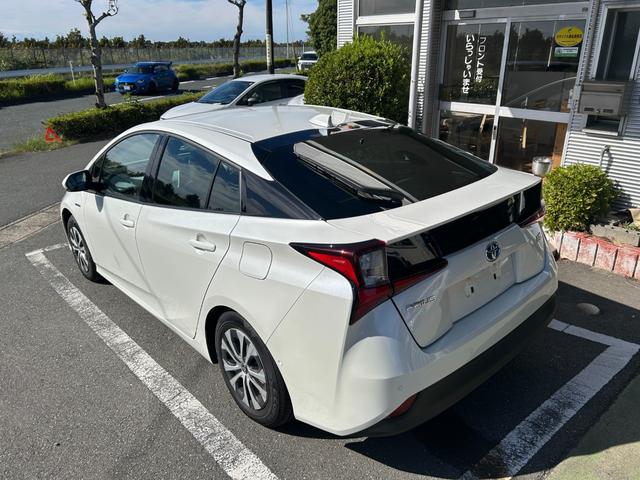 プリウス Ａ　冠水歴車ナビＴＶＢＴ対応バックカメラＥＴＣ２．０セーフティセンスプリクラッシュセーフティーレーダークルコン禁煙車スマートキー２本オートマチックハイビームヘッドアップディスプレイブラインドスポットモニタ（13枚目）