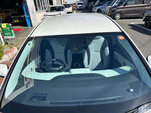 プリウス Ａ　冠水歴車ナビＴＶＢＴ対応バックカメラＥＴＣ２．０セーフティセンスプリクラッシュセーフティーレーダークルコン禁煙車スマートキー２本オートマチックハイビームヘッドアップディスプレイブラインドスポットモニタ（24枚目）