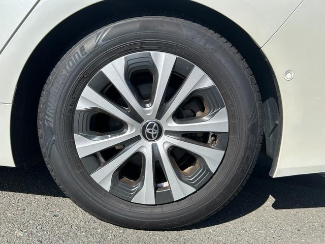 プリウス Ａ　冠水歴車ナビＴＶＢＴ対応バックカメラＥＴＣ２．０セーフティセンスプリクラッシュセーフティーレーダークルコン禁煙車スマートキー２本オートマチックハイビームヘッドアップディスプレイブラインドスポットモニタ（33枚目）