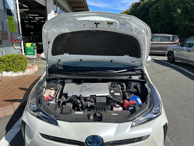 プリウス Ａ　冠水歴車ナビＴＶＢＴ対応バックカメラＥＴＣ２．０セーフティセンスプリクラッシュセーフティーレーダークルコン禁煙車スマートキー２本オートマチックハイビームヘッドアップディスプレイブラインドスポットモニタ（36枚目）