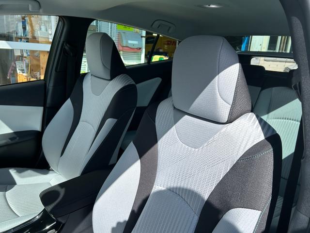 プリウス Ａ　冠水歴車ナビＴＶＢＴ対応バックカメラＥＴＣ２．０セーフティセンスプリクラッシュセーフティーレーダークルコン禁煙車スマートキー２本オートマチックハイビームヘッドアップディスプレイブラインドスポットモニタ（45枚目）
