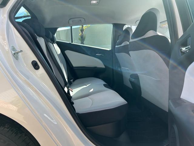プリウス Ａ　冠水歴車ナビＴＶＢＴ対応バックカメラＥＴＣ２．０セーフティセンスプリクラッシュセーフティーレーダークルコン禁煙車スマートキー２本オートマチックハイビームヘッドアップディスプレイブラインドスポットモニタ（57枚目）