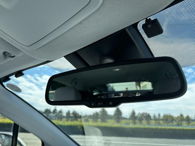 プリウス Ａ　冠水歴車ナビＴＶＢＴ対応バックカメラＥＴＣ２．０セーフティセンスプリクラッシュセーフティーレーダークルコン禁煙車スマートキー２本オートマチックハイビームヘッドアップディスプレイブラインドスポットモニタ（77枚目）