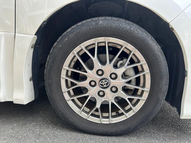 ヴォクシー ハイブリッドＺＳ　煌ＩＩ　冠水歴車バックカメラセーフティセンスプリクラッシュセーフティ禁煙車両側パワスラスマートキーＰスタートイモビ前席シートエアコンオートマチックハイビームトラクションコントロールクルーズコントロールパール白（31枚目）