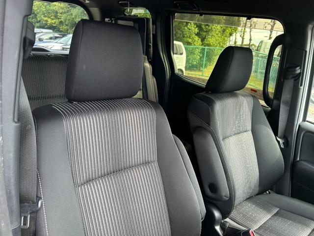 ヴォクシー ハイブリッドＺＳ　煌ＩＩ　冠水歴車バックカメラセーフティセンスプリクラッシュセーフティ禁煙車両側パワスラスマートキーＰスタートイモビ前席シートエアコンオートマチックハイビームトラクションコントロールクルーズコントロールパール白（40枚目）