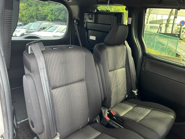 ヴォクシー ハイブリッドＺＳ　煌ＩＩ　冠水歴車バックカメラセーフティセンスプリクラッシュセーフティ禁煙車両側パワスラスマートキーＰスタートイモビ前席シートエアコンオートマチックハイビームトラクションコントロールクルーズコントロールパール白（52枚目）