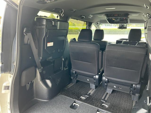 ヴォクシー ハイブリッドＺＳ　煌ＩＩ　冠水歴車バックカメラセーフティセンスプリクラッシュセーフティ禁煙車両側パワスラスマートキーＰスタートイモビ前席シートエアコンオートマチックハイビームトラクションコントロールクルーズコントロールパール白（64枚目）