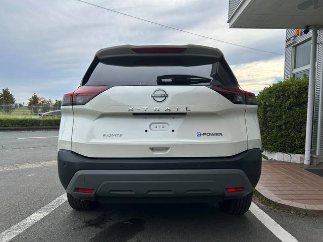 エクストレイル X e-4ORCE 冠水歴車ナビTVHDMI入力ETC2.0アラウンドビューモニター禁煙車エマージェンシーブレーキプロパイロットアダプティブクルコンドラレコブラインドスポットモニタAC100V電源防水シートハイブリッド車(10枚目)
