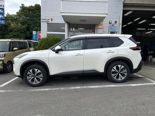 エクストレイル X e-4ORCE 冠水歴車ナビTVHDMI入力ETC2.0アラウンドビューモニター禁煙車エマージェンシーブレーキプロパイロットアダプティブクルコンドラレコブラインドスポットモニタAC100V電源防水シートハイブリッド車(14枚目)