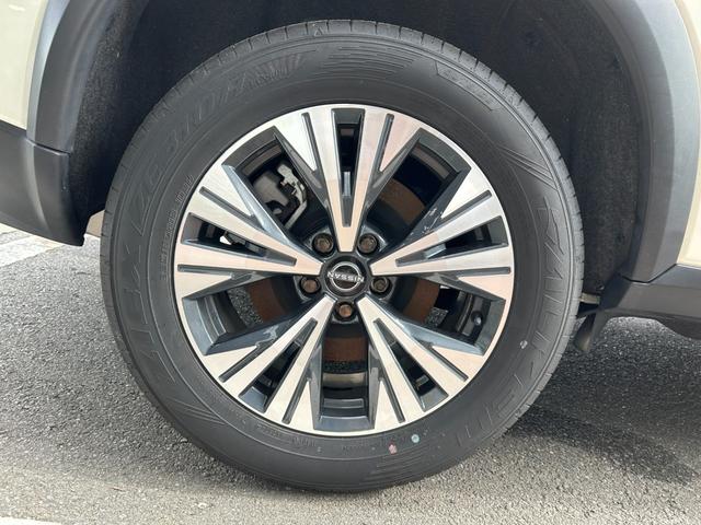 エクストレイル X e-4ORCE 冠水歴車ナビTVHDMI入力ETC2.0アラウンドビューモニター禁煙車エマージェンシーブレーキプロパイロットアダプティブクルコンドラレコブラインドスポットモニタAC100V電源防水シートハイブリッド車(33枚目)