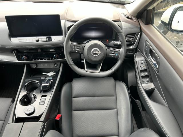 エクストレイル X e-4ORCE 冠水歴車ナビTVHDMI入力ETC2.0アラウンドビューモニター禁煙車エマージェンシーブレーキプロパイロットアダプティブクルコンドラレコブラインドスポットモニタAC100V電源防水シートハイブリッド車(67枚目)