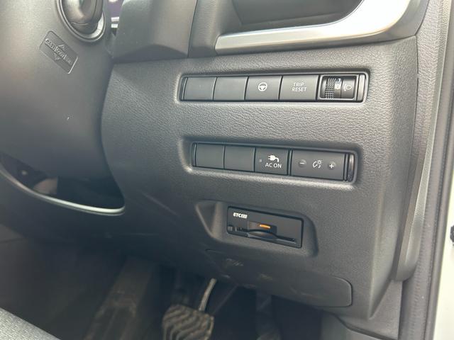 エクストレイル X e-4ORCE 冠水歴車ナビTVHDMI入力ETC2.0アラウンドビューモニター禁煙車エマージェンシーブレーキプロパイロットアダプティブクルコンドラレコブラインドスポットモニタAC100V電源防水シートハイブリッド車(71枚目)