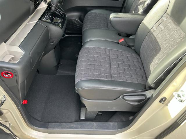 この度は、当社のお車をご覧頂き誠にありがとうございます。お車の状態や、装備の詳細は無料通話のフリーダイヤルへご連絡ください。担当者がご案内させていただきます