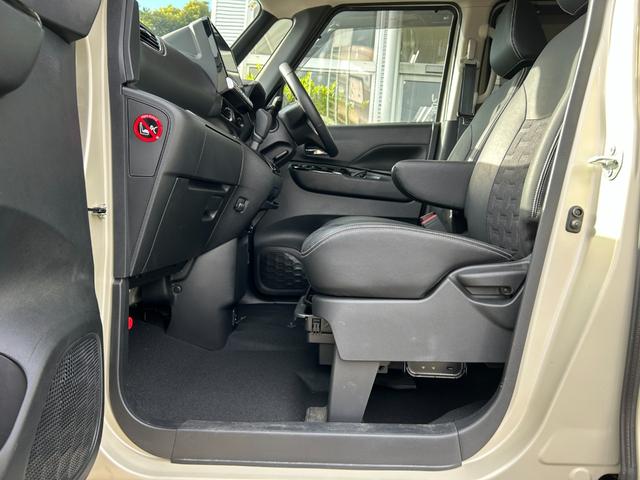 当店では自動車保険も取り扱っております詳しくはスタッフまでお尋ね下さい！！まずはご来店頂き、乗って見て触ってみて下さいお電話００７８－６０４０－５８３６