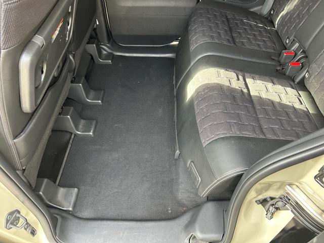 お車に関するお問い合わせは無料電話００７８－６０４０－５８３６までお問い合わせください！知識・経験共に豊富なスタッフがお客様にピッタリな一台をご案内させて頂きます！