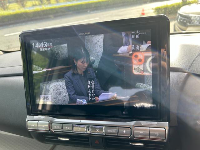 車輛の画像たくさん掲載させて頂きましたが、わかりにくい部分はございませんか？お見積もりやお車の状態・装備、ご購入方法等ご案内できますので、サイト専用の在庫確認・見積もり依頼（無料）を御利用下さいませ