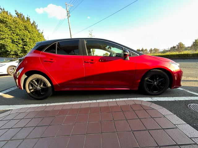 カローラスポーツ ハイブリッドＧ　スタイルパッケージ　冠水歴車ナビバックカメラＥＴＣ車載器セーフティセンスプリクラッシュセーフティーレーダークルコン禁煙車ＣＤＤＶＤ再生ブラインドスポットモニターメンテノート取説ドラレコ前後前席シートヒーターハイブリッド車（7枚目）