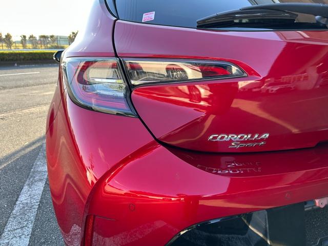 カローラスポーツ ハイブリッドＧ　スタイルパッケージ　冠水歴車ナビバックカメラＥＴＣ車載器セーフティセンスプリクラッシュセーフティーレーダークルコン禁煙車ＣＤＤＶＤ再生ブラインドスポットモニターメンテノート取説ドラレコ前後前席シートヒーターハイブリッド車（21枚目）