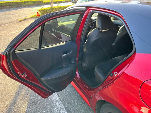 カローラスポーツ ハイブリッドＧ　スタイルパッケージ　冠水歴車ナビバックカメラＥＴＣ車載器セーフティセンスプリクラッシュセーフティーレーダークルコン禁煙車ＣＤＤＶＤ再生ブラインドスポットモニターメンテノート取説ドラレコ前後前席シートヒーターハイブリッド車（48枚目）