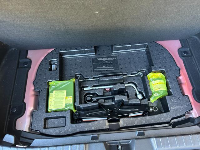 カローラスポーツ ハイブリッドＧ　スタイルパッケージ　冠水歴車ナビバックカメラＥＴＣ車載器セーフティセンスプリクラッシュセーフティーレーダークルコン禁煙車ＣＤＤＶＤ再生ブラインドスポットモニターメンテノート取説ドラレコ前後前席シートヒーターハイブリッド車（64枚目）