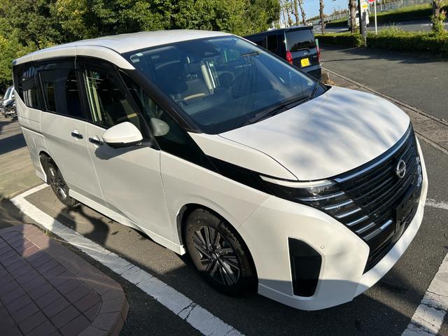 セレナ ｅ－パワー　ハイウェイスターＶ　冠水歴車ナビＴＶアラウンドビューモニターＥＴＣ２．０プロパイロットエマージェンシーブレーキＬＥＤヘッド禁煙車寒冷地仕様ホットプラスパックドラレコブラインドスポットモニターアダプティブクルコン両パワスラ（6枚目）