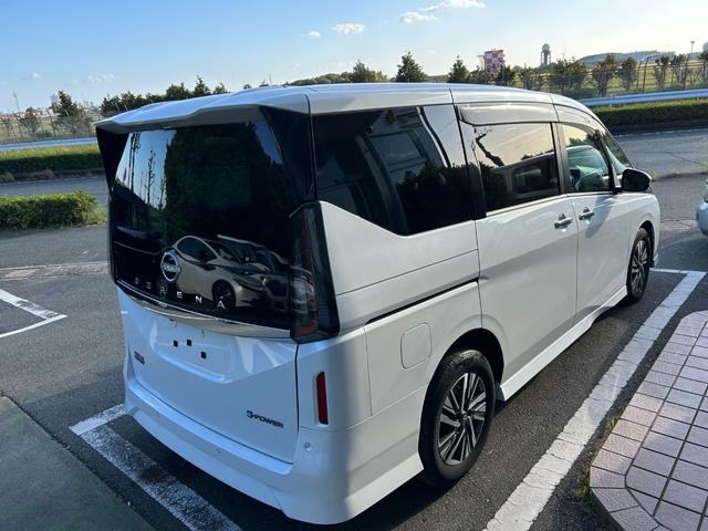 セレナ ｅ－パワー　ハイウェイスターＶ　冠水歴車ナビＴＶアラウンドビューモニターＥＴＣ２．０プロパイロットエマージェンシーブレーキＬＥＤヘッド禁煙車寒冷地仕様ホットプラスパックドラレコブラインドスポットモニターアダプティブクルコン両パワスラ（9枚目）