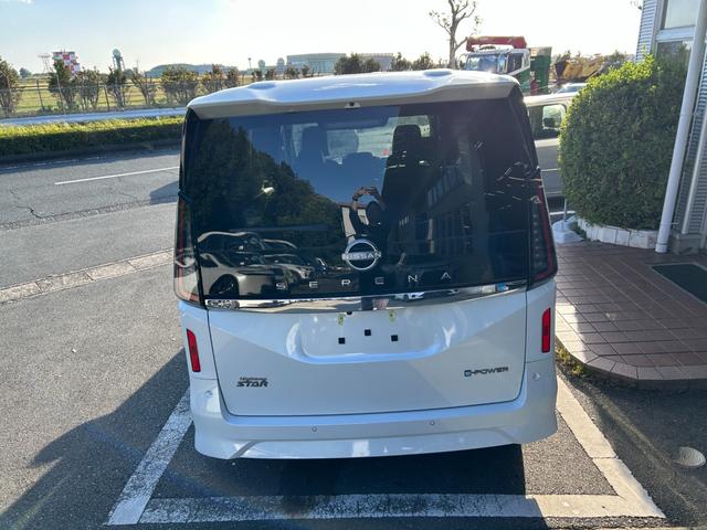 セレナ ｅ－パワー　ハイウェイスターＶ　冠水歴車ナビＴＶアラウンドビューモニターＥＴＣ２．０プロパイロットエマージェンシーブレーキＬＥＤヘッド禁煙車寒冷地仕様ホットプラスパックドラレコブラインドスポットモニターアダプティブクルコン両パワスラ（11枚目）
