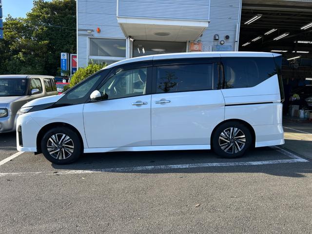 セレナ ｅ－パワー　ハイウェイスターＶ　冠水歴車ナビＴＶアラウンドビューモニターＥＴＣ２．０プロパイロットエマージェンシーブレーキＬＥＤヘッド禁煙車寒冷地仕様ホットプラスパックドラレコブラインドスポットモニターアダプティブクルコン両パワスラ（14枚目）