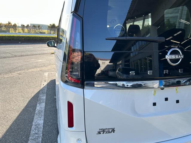 セレナ ｅ－パワー　ハイウェイスターＶ　冠水歴車ナビＴＶアラウンドビューモニターＥＴＣ２．０プロパイロットエマージェンシーブレーキＬＥＤヘッド禁煙車寒冷地仕様ホットプラスパックドラレコブラインドスポットモニターアダプティブクルコン両パワスラ（21枚目）