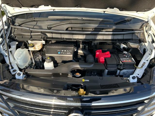 セレナ ｅ－パワー　ハイウェイスターＶ　冠水歴車ナビＴＶアラウンドビューモニターＥＴＣ２．０プロパイロットエマージェンシーブレーキＬＥＤヘッド禁煙車寒冷地仕様ホットプラスパックドラレコブラインドスポットモニターアダプティブクルコン両パワスラ（39枚目）