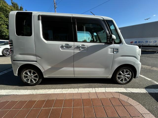 ピクシスメガ L SAIII 冠水歴車ナビTVスマートアシストIII衝突軽減ブレーキ踏み間違え防止装置ホワイトパールスマートキーPスタートイモビ付禁煙車ドラレコ前後2カメラ両側パワースライドドア純正アルミオートマチックハイビーム(7枚目)