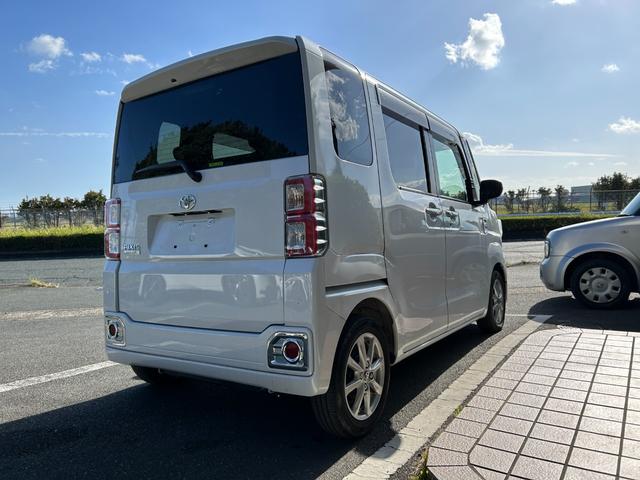 ピクシスメガ L SAIII 冠水歴車ナビTVスマートアシストIII衝突軽減ブレーキ踏み間違え防止装置ホワイトパールスマートキーPスタートイモビ付禁煙車ドラレコ前後2カメラ両側パワースライドドア純正アルミオートマチックハイビーム(8枚目)