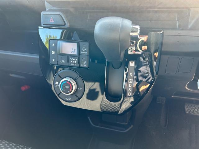 ピクシスメガ L SAIII 冠水歴車ナビTVスマートアシストIII衝突軽減ブレーキ踏み間違え防止装置ホワイトパールスマートキーPスタートイモビ付禁煙車ドラレコ前後2カメラ両側パワースライドドア純正アルミオートマチックハイビーム(72枚目)