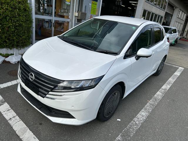 ノート Ｘ　冠水歴車アップルカカープレイアンドロイドオートＢＴ対応ＨＤＭＩ入力アラウンドビューモニターデジタルインナーミラーエマージェンシーブレーキ禁煙車ブラインドスポットモニターリヤクロストラフィックアラート（2枚目）