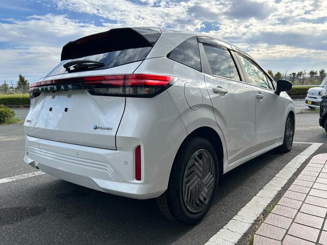 ノート Ｘ　冠水歴車アップルカカープレイアンドロイドオートＢＴ対応ＨＤＭＩ入力アラウンドビューモニターデジタルインナーミラーエマージェンシーブレーキ禁煙車ブラインドスポットモニターリヤクロストラフィックアラート（8枚目）