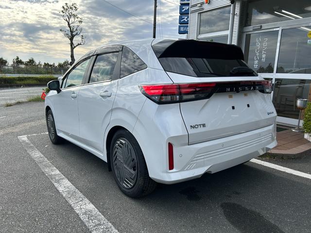 ノート Ｘ　冠水歴車アップルカカープレイアンドロイドオートＢＴ対応ＨＤＭＩ入力アラウンドビューモニターデジタルインナーミラーエマージェンシーブレーキ禁煙車ブラインドスポットモニターリヤクロストラフィックアラート（12枚目）