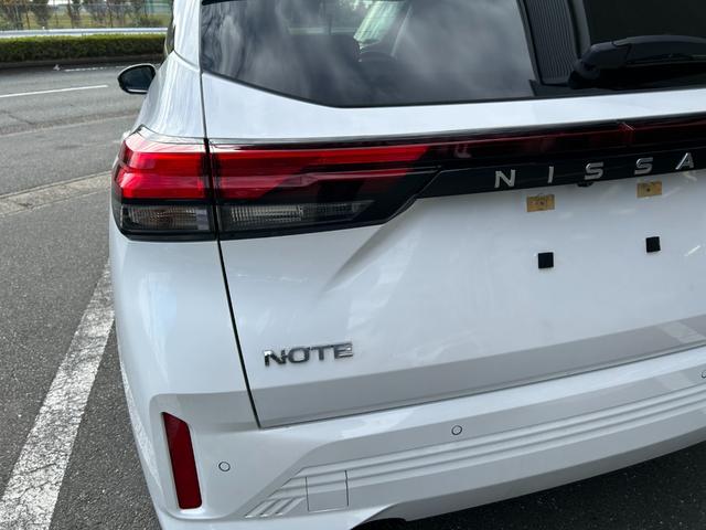 ノート Ｘ　冠水歴車アップルカカープレイアンドロイドオートＢＴ対応ＨＤＭＩ入力アラウンドビューモニターデジタルインナーミラーエマージェンシーブレーキ禁煙車ブラインドスポットモニターリヤクロストラフィックアラート（21枚目）