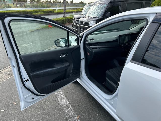 ノート Ｘ　冠水歴車アップルカカープレイアンドロイドオートＢＴ対応ＨＤＭＩ入力アラウンドビューモニターデジタルインナーミラーエマージェンシーブレーキ禁煙車ブラインドスポットモニターリヤクロストラフィックアラート（45枚目）