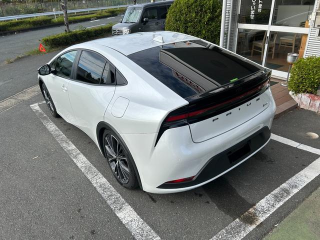 プリウス Ｇ　冠水歴車ナビＴＶバックカメラＢＴ対応ＥＴＣ２．０セーフティセンスプリクラッシュセーフティレーダークルコン禁煙車スマートキー前席シートヒーターオートハイビームメンテノートブラインドスポットモニターパール（13枚目）