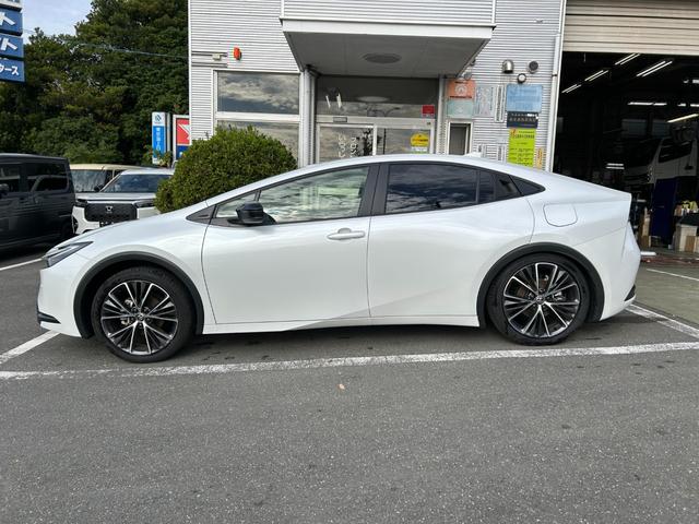 プリウス Ｇ　冠水歴車ナビＴＶバックカメラＢＴ対応ＥＴＣ２．０セーフティセンスプリクラッシュセーフティレーダークルコン禁煙車スマートキー前席シートヒーターオートハイビームメンテノートブラインドスポットモニターパール（14枚目）