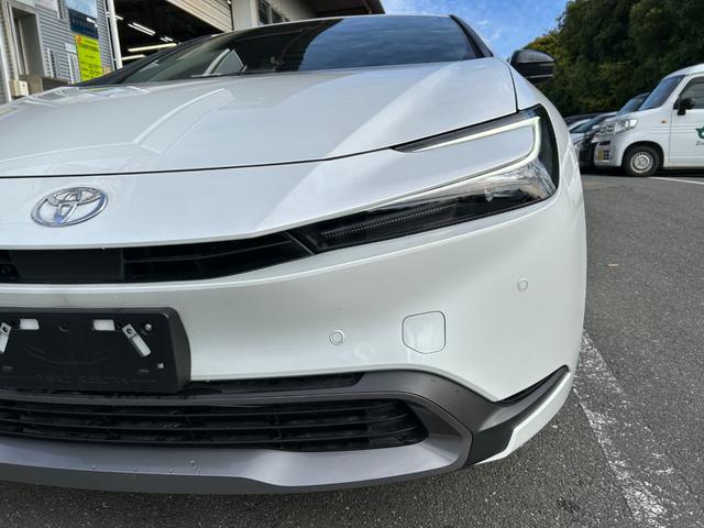 プリウス Ｇ　冠水歴車ナビＴＶバックカメラＢＴ対応ＥＴＣ２．０セーフティセンスプリクラッシュセーフティレーダークルコン禁煙車スマートキー前席シートヒーターオートハイビームメンテノートブラインドスポットモニターパール（15枚目）